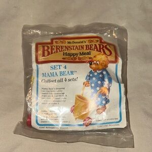 McDonald's *Vintage* Berenstain Bears *Set 4, Mama Bear* Happy Meal Toy